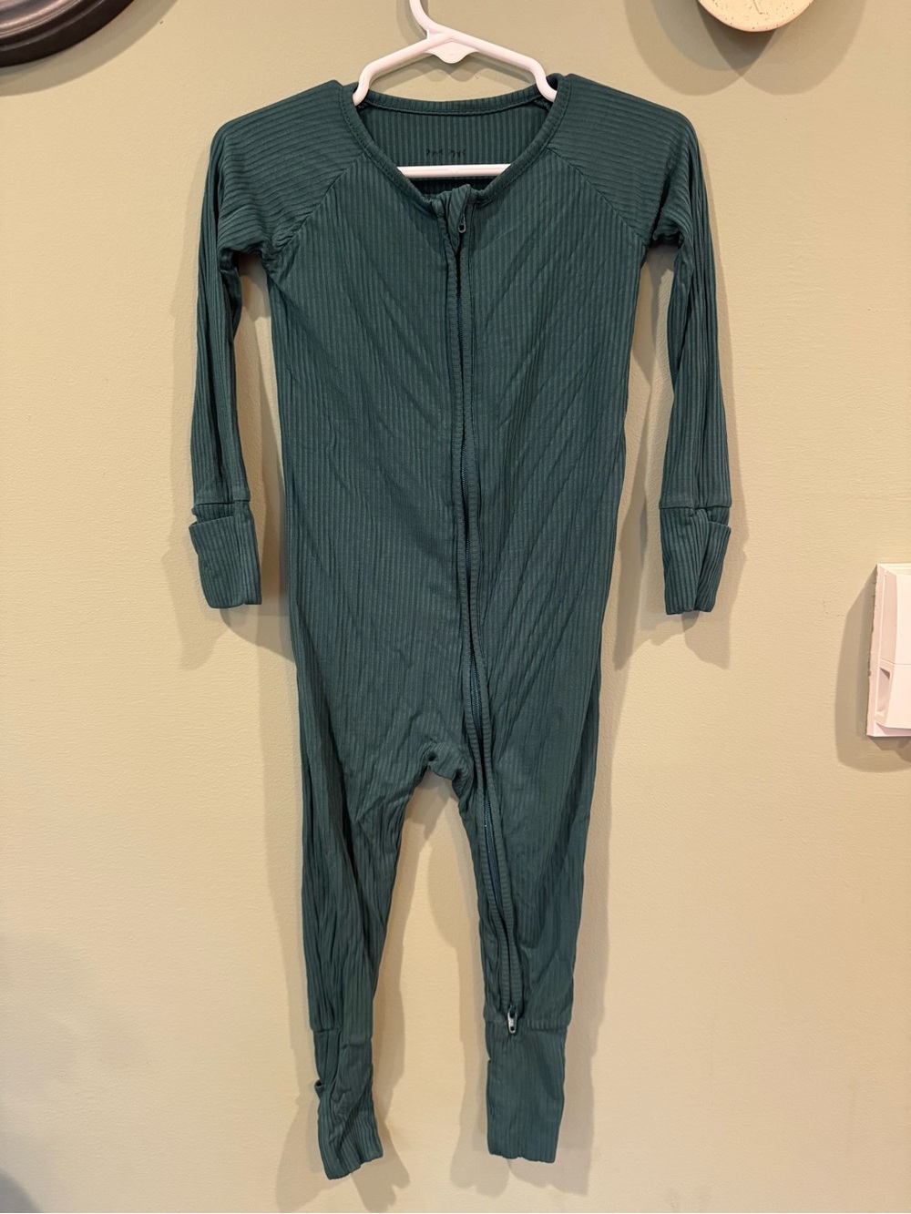 LITTLE SLEEPIES ribbed forest green sleeper; bamboo sleeper